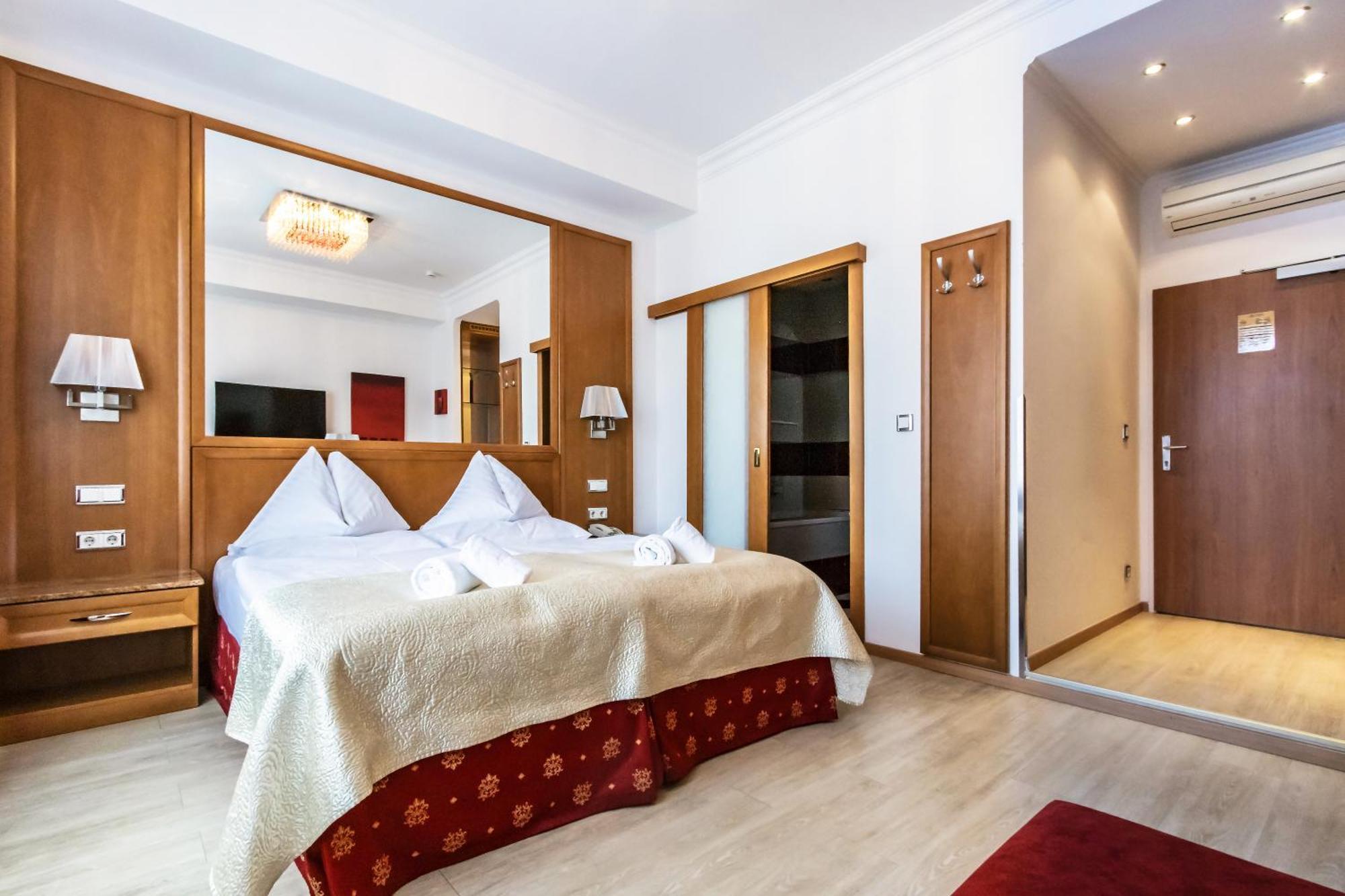 Corvinus - Newly Renovated Wien