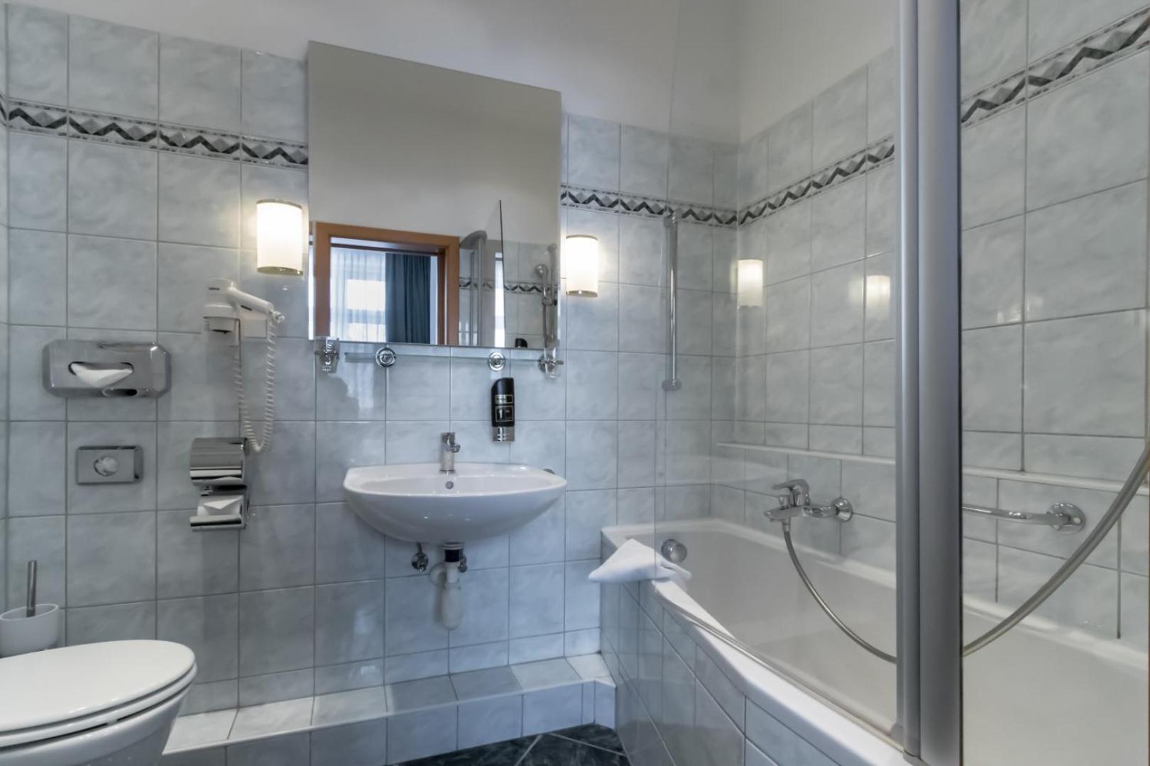 Corvinus - Newly Renovated 4* Wien